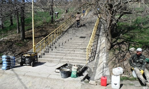 В Одессе делают ремонт лестниц, ведущие к морю