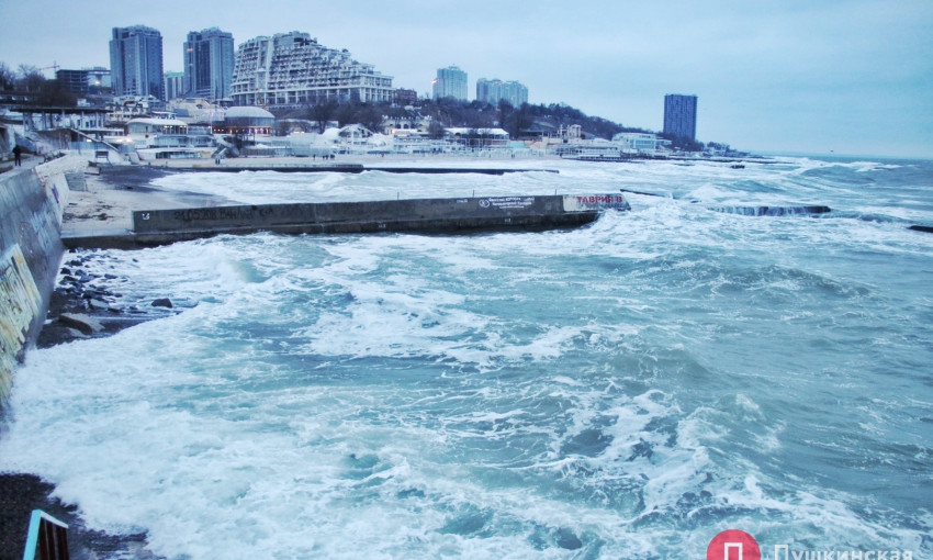 Как штормило море в Одессе