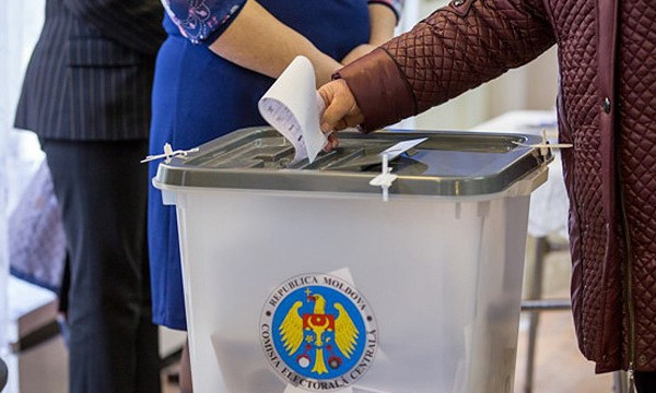 В соседней Молдове сегодня - выборы. Как всегда или по беларусскому сценарию?