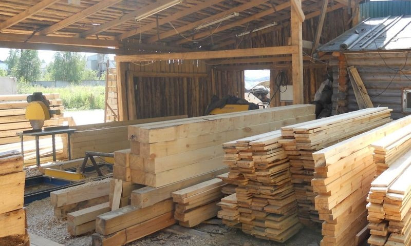 Бизнесмен самовольно организовал деревообрабатывающий цех в Овидиопольском районе