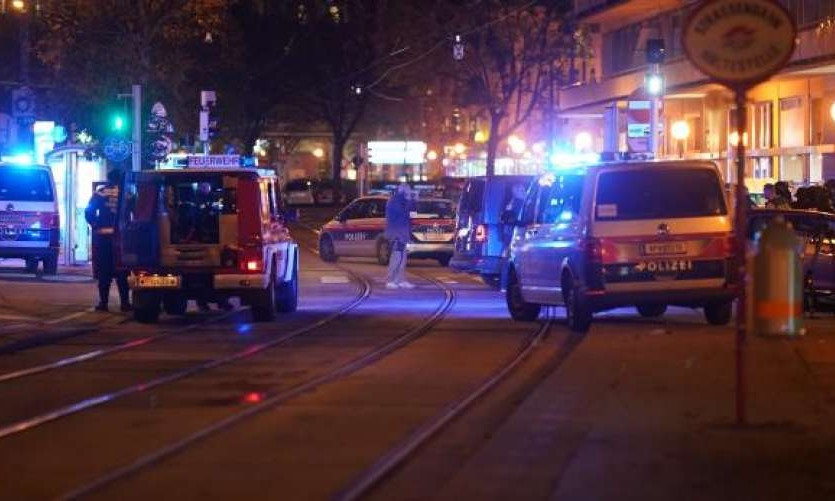 Вчера вечером в Вене произошли теракты – есть погибшие 