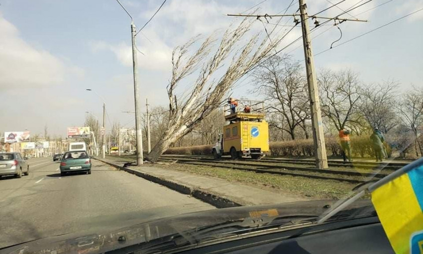В Одесской области отключенными от электричества оказались почти 230 населенных пунктов 