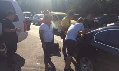 В Одессе на крупной взятке задержали инспектора