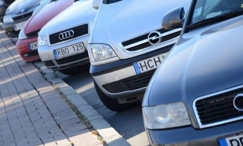 Правительство объявило акцию для тех, кто еще не растаможил автомобиль на еврономерах  