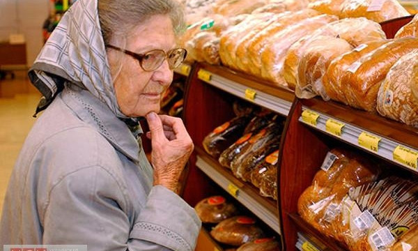 Для пенсионеров выделят деньги на покупку хлеба