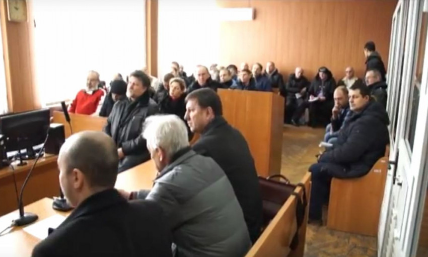 «Миар»: уставшие от процесса люди грозят захватить Малиновский суд Одессы