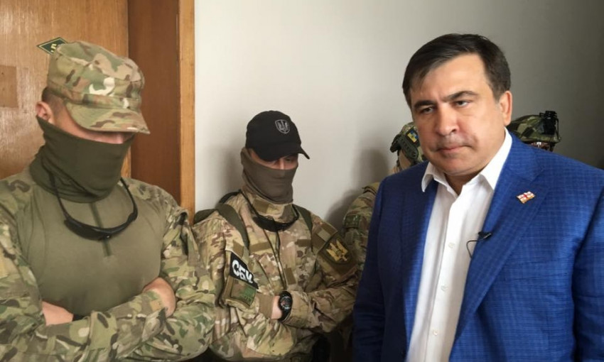 М. Саакашвили просил Ю. Луценка убрать и здания ООГА следователей