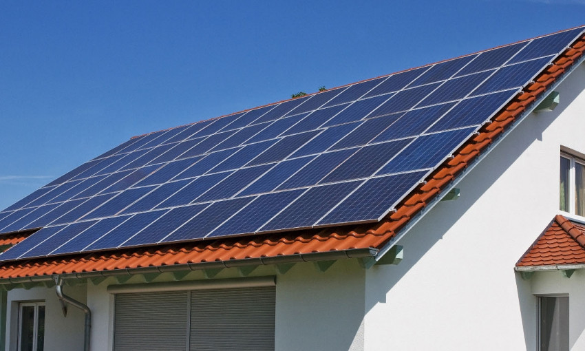 Жители трёх сотен домов в регионе установили солнечные батареи