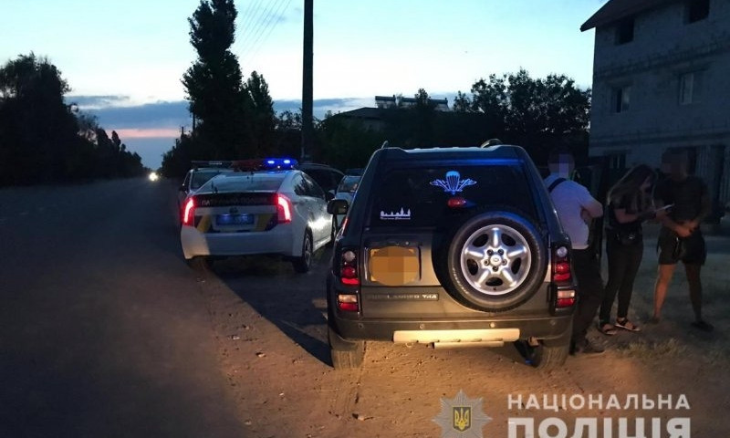 Пьяный вооруженный водитель пытался скрыться от копов в Одесской области