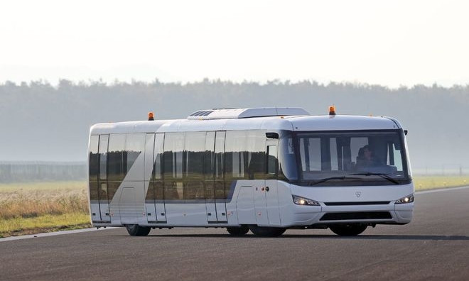 Одесский аэропорт купил автобус более чем за 19 миллионов