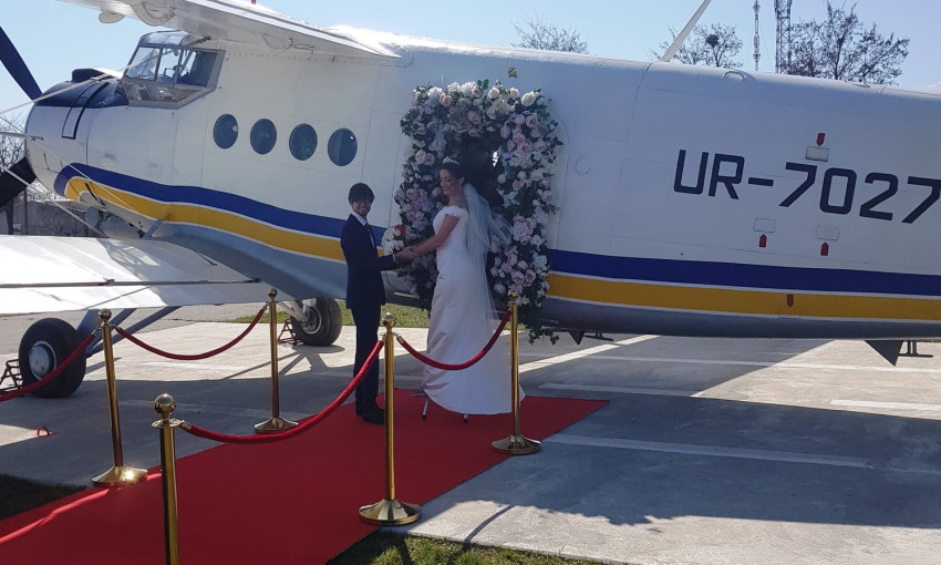В Одессе провели необычную церемонию бракосочетания (ФОТО)