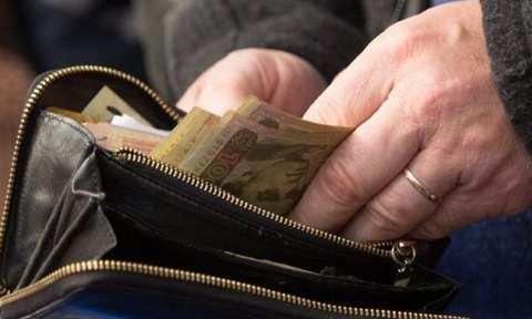 С 1 сентября украинцы начнут получать повышенную зарплату 
