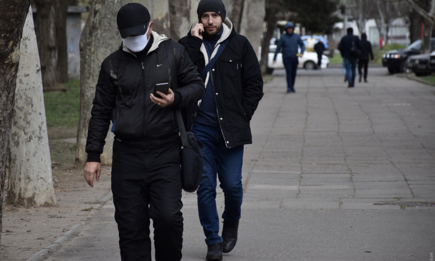 Второй день карантина в Одессе (фоторепортаж)