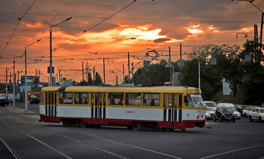Часть маршрутов электротранспорта Одессы работает до самого утра