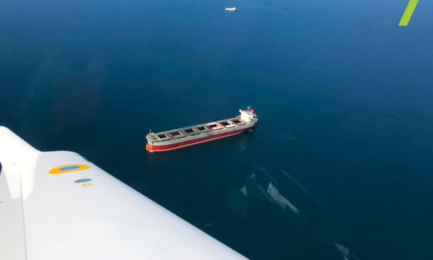 Иностранное судно загрязнило море возле Черноморска 