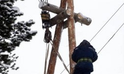 Энергетики «Одессаэнерго» только через сутки смогут полностью восстановить электроснабжение в регионе