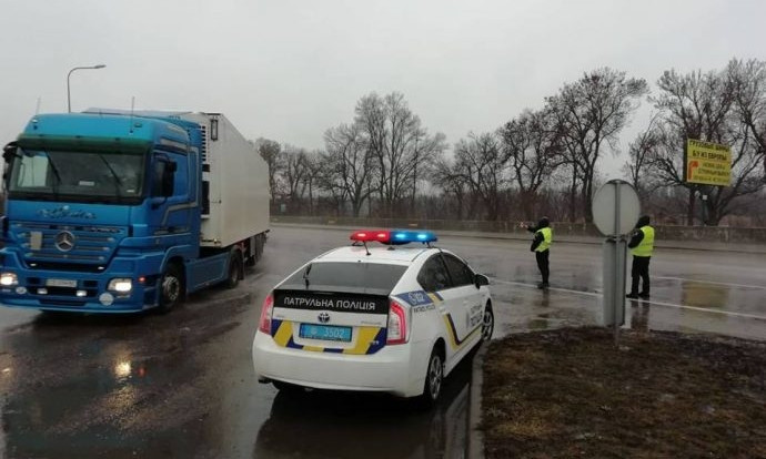 Трасса «Киев – Одесса» перекрыта для грузовиков из-за погодных условий