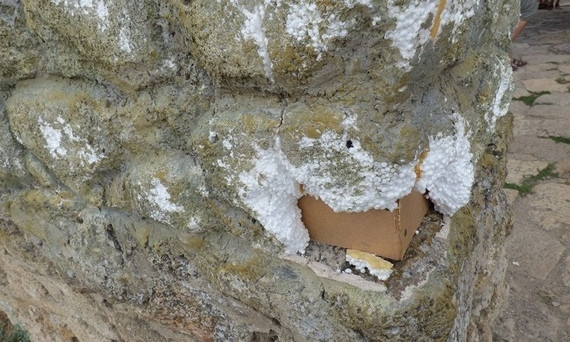 В стене Аккерманской крепости заметили пенопластовые зубцы