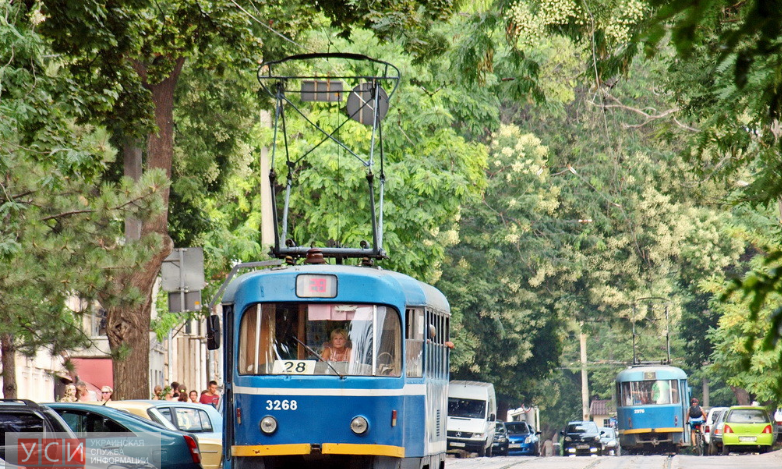 В Одессе остановлено движение шести трамваев