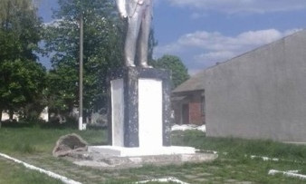 Вандалы обезглавили последний сохранившийся памятник Ленину