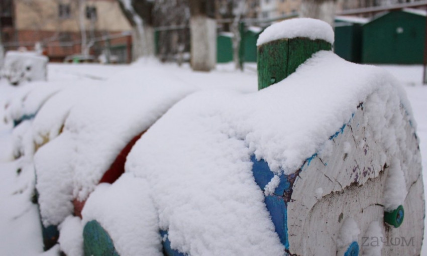 Одессу усыпало снегом: фоторепортаж