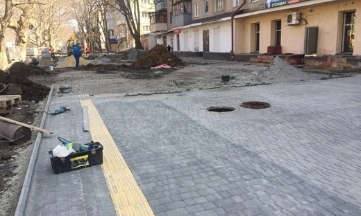 Новый тротуар на Варненской