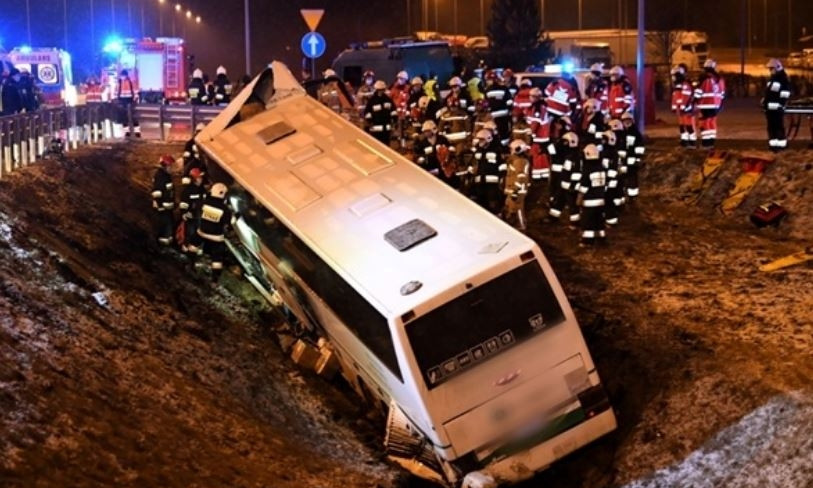 В Польше автобус с украинцами вылетел в овраг: один погибший, четверо пострадавших