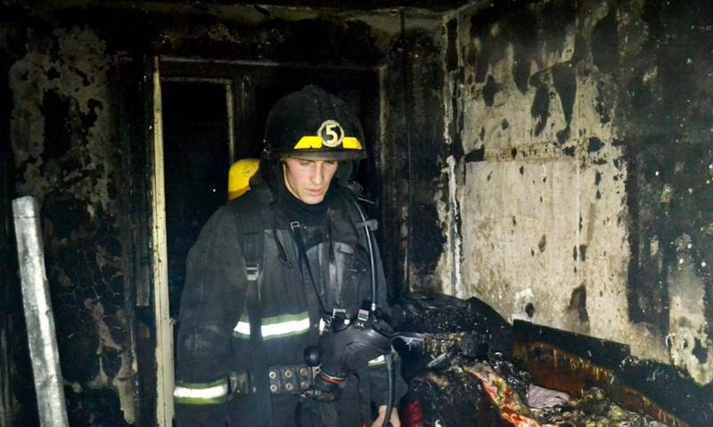 Пожар в многоэтажке: в Одессе из горящего здания эвакуировали 28 человек
