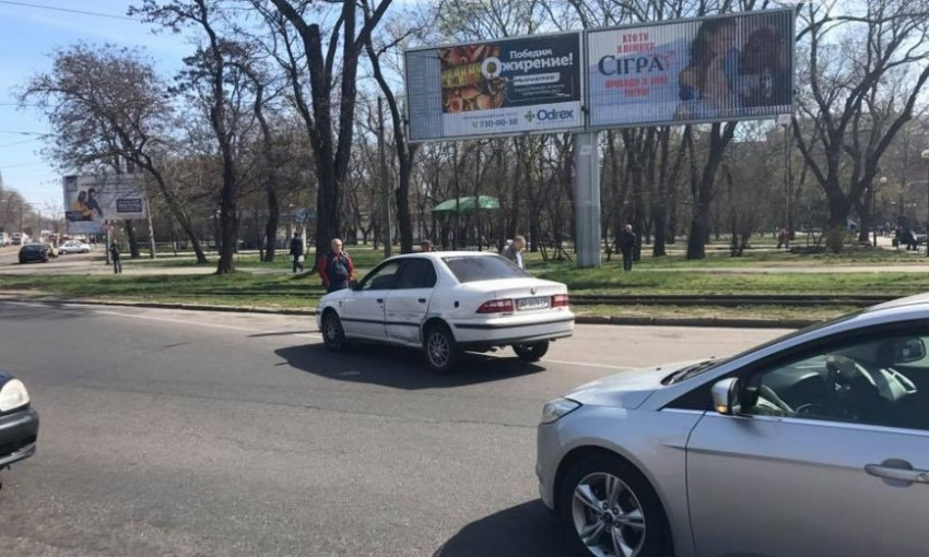 На Среднефонтанской столкнулись четыре автомобиля