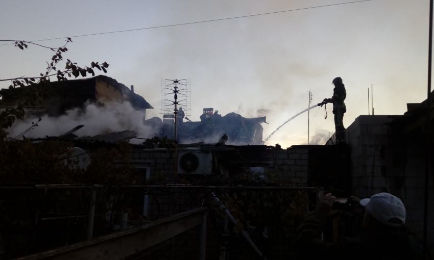 Спасатели тушили пожар в селе Фонтанка-1