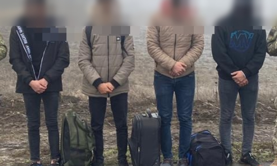 Пытались незаконным путем попасть в Евросоюз через Украину: одесские пограничники задержали турецких мигрантов