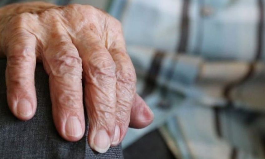 Две жительницы Одессы, представившись «работницами» водоканала, обобрали 87-летнего мужчину