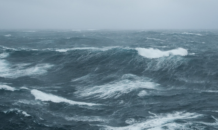 В порту Черноморска ввели ограничения для судов из-за сильного ветра