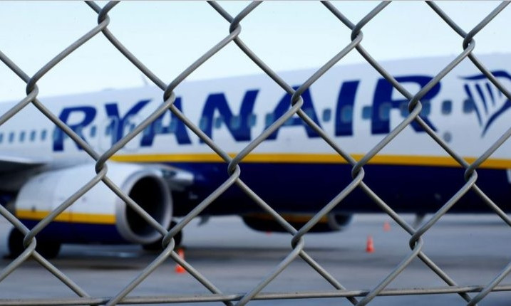Авиакомпания Ryanair отменила почти все полеты в Украину 