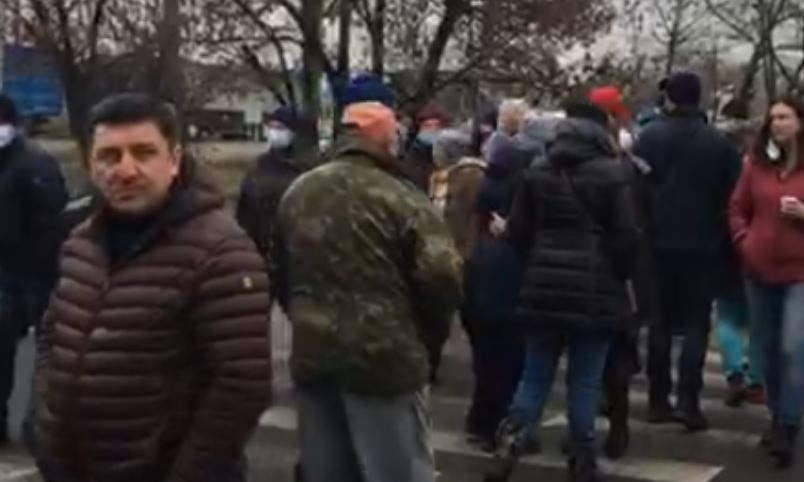 Трасса Одесса-Южный перекрыта, - люди выражают протест 