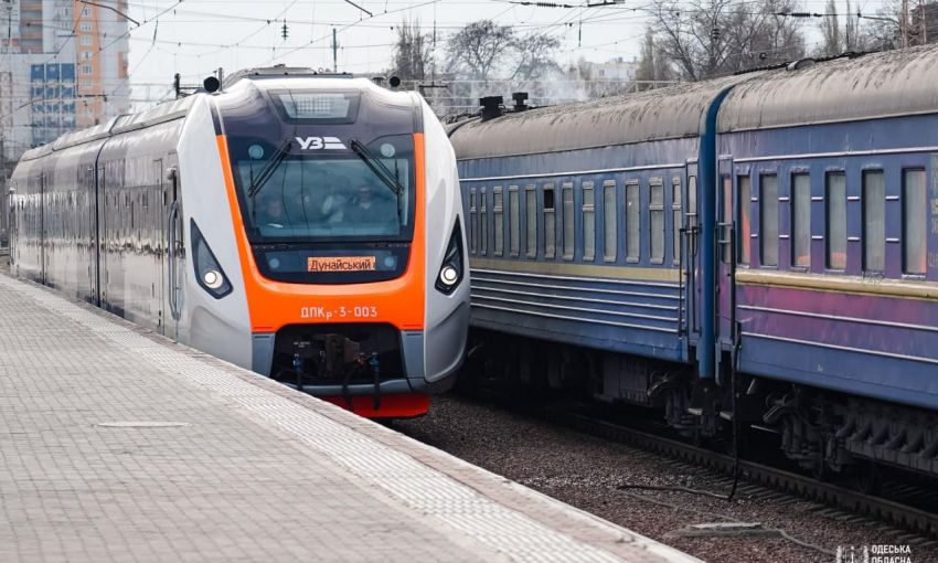 Новенький поезд «Дунайского экспресса» прошёл проверку одесскими хулиганами (фото)