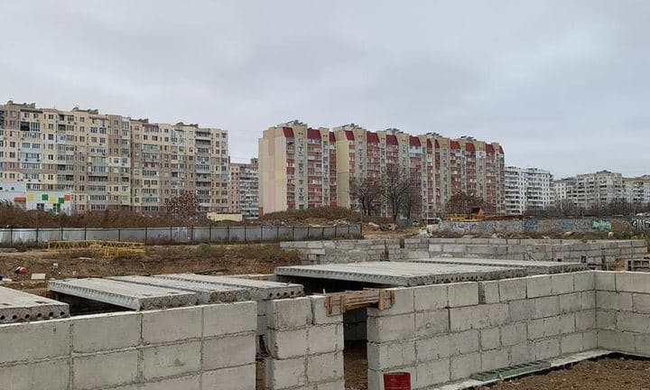 В Одессе будут судить подрядчика, "наварившего" на строительстве школы 