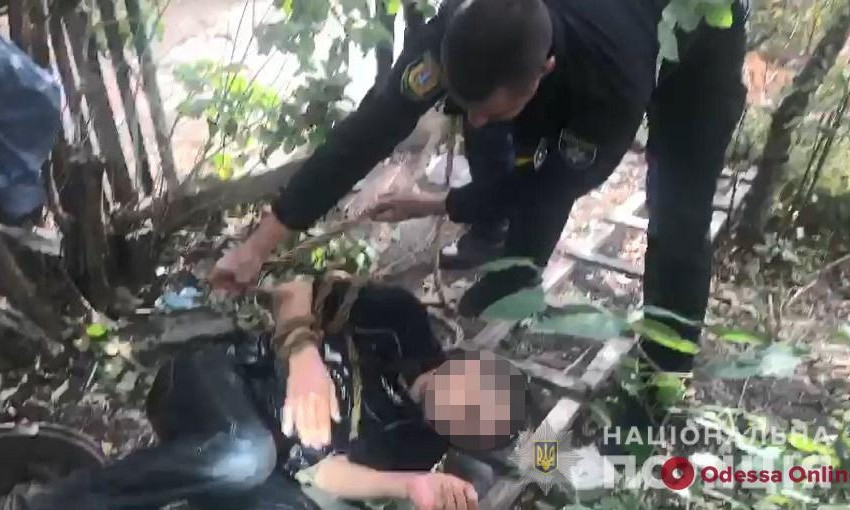 Пьяный житель Беляевки упал в 5-метровый колодец