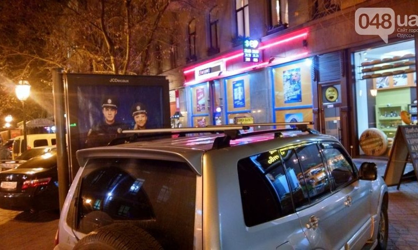 В Одессе полиция рекламируется на фоне нелегальных казино