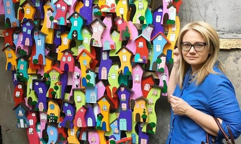 В центре Одессы появилось сердце из разноцветных домиков