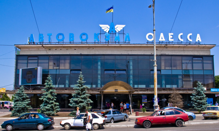 На Одесском автовокзале между автоперевозчиками произошел конфликт