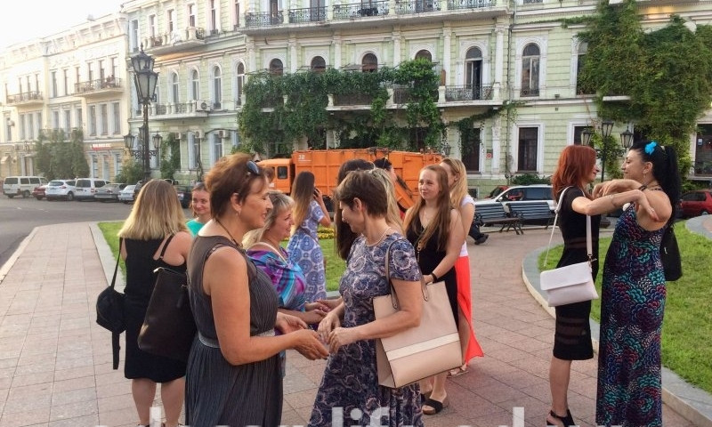В Одессе прошел женственный флешмоб (ФОТО)