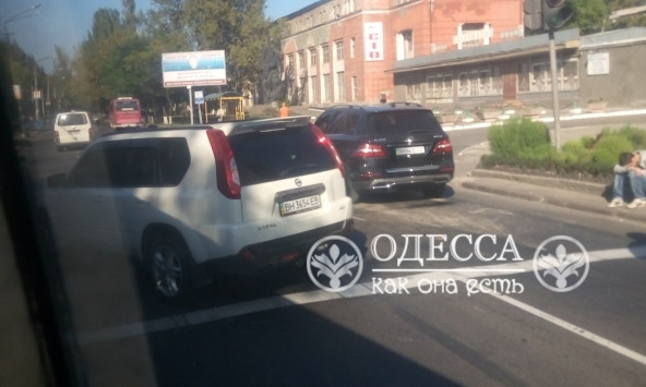 ДТП в Одессе вызвало пробку в сторону поселка Котовского