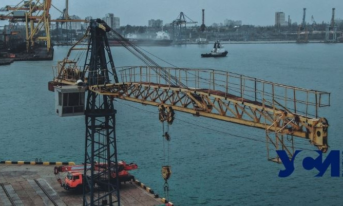 Ограничение работы в трех портах Одессы, - причина в непогоде 