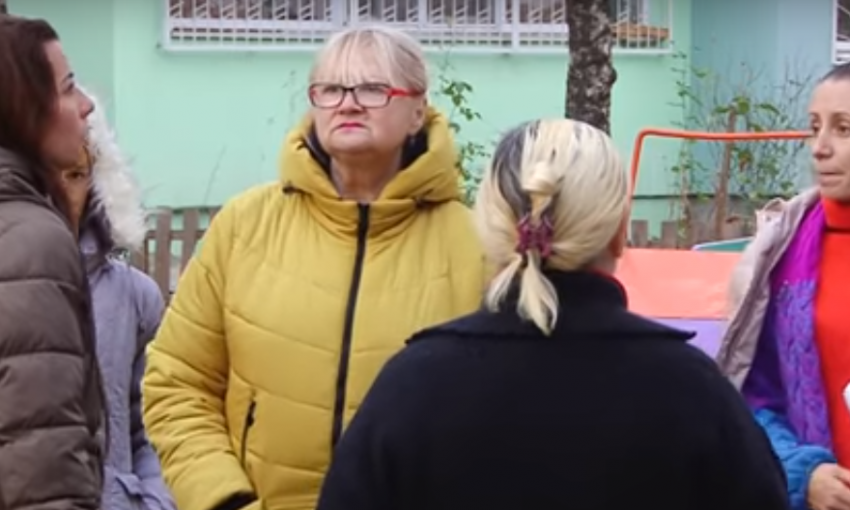 Жители Одессы страдают от нашествия декабрьских комаров (Видео)