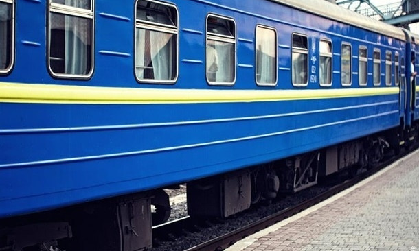 "Укрзалізниця" пустит дополнительный поезд из Днепра в Одессу на пасхальные праздники 
