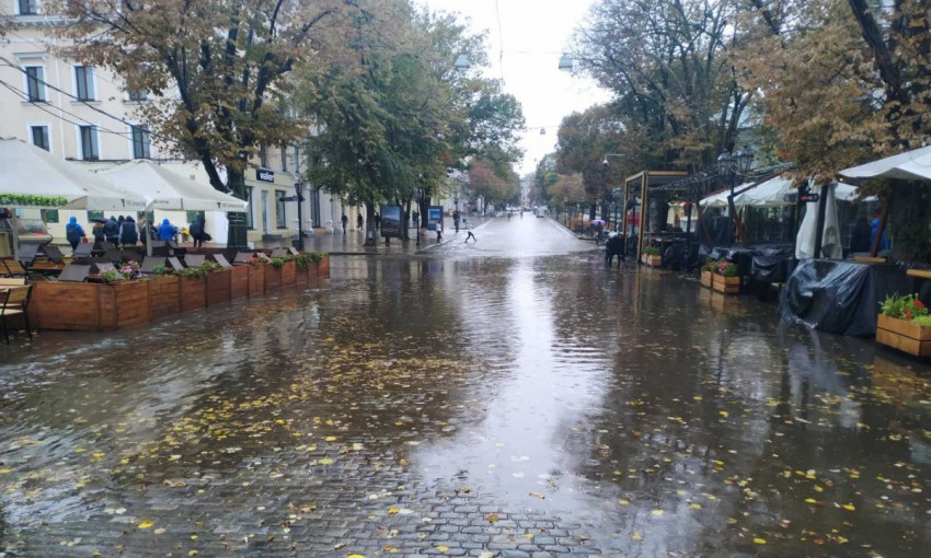 Залповые дожди и шторм: чем удивит сегодняшняя погода жителей Одессы и области?