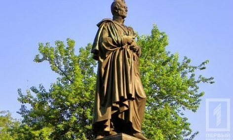 Памятник Воронцову покрасят до Нового года