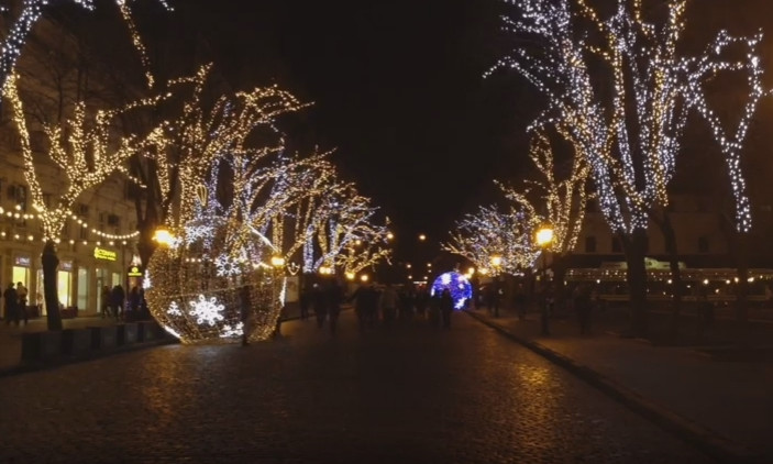 Новое видео вечерней праздничной Одессы