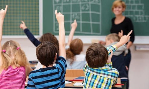 МОЗ может перевести украинские школы на смешанный режим обучения 